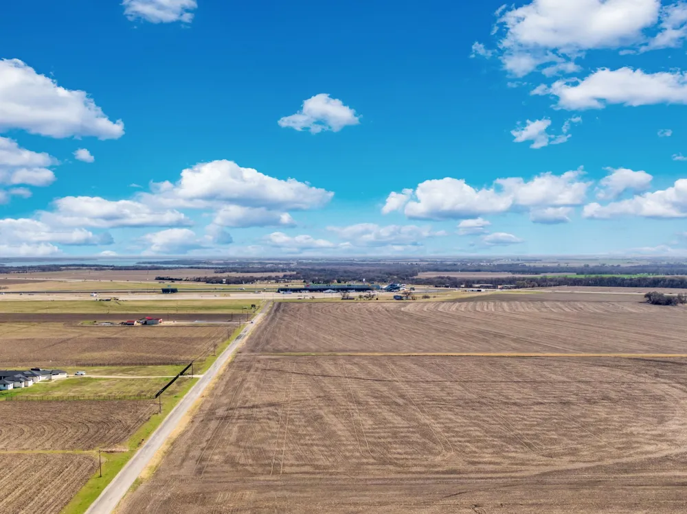 1920 Moseley Road Ennis, TX 75119
