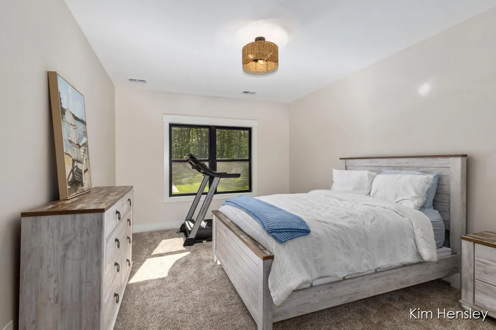 8571 Young Avenue NE Courtland Township, MI 49341