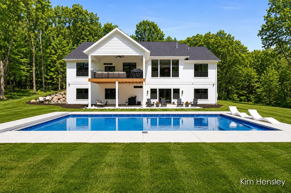 8571 Young Avenue NE Courtland Township, MI 49341