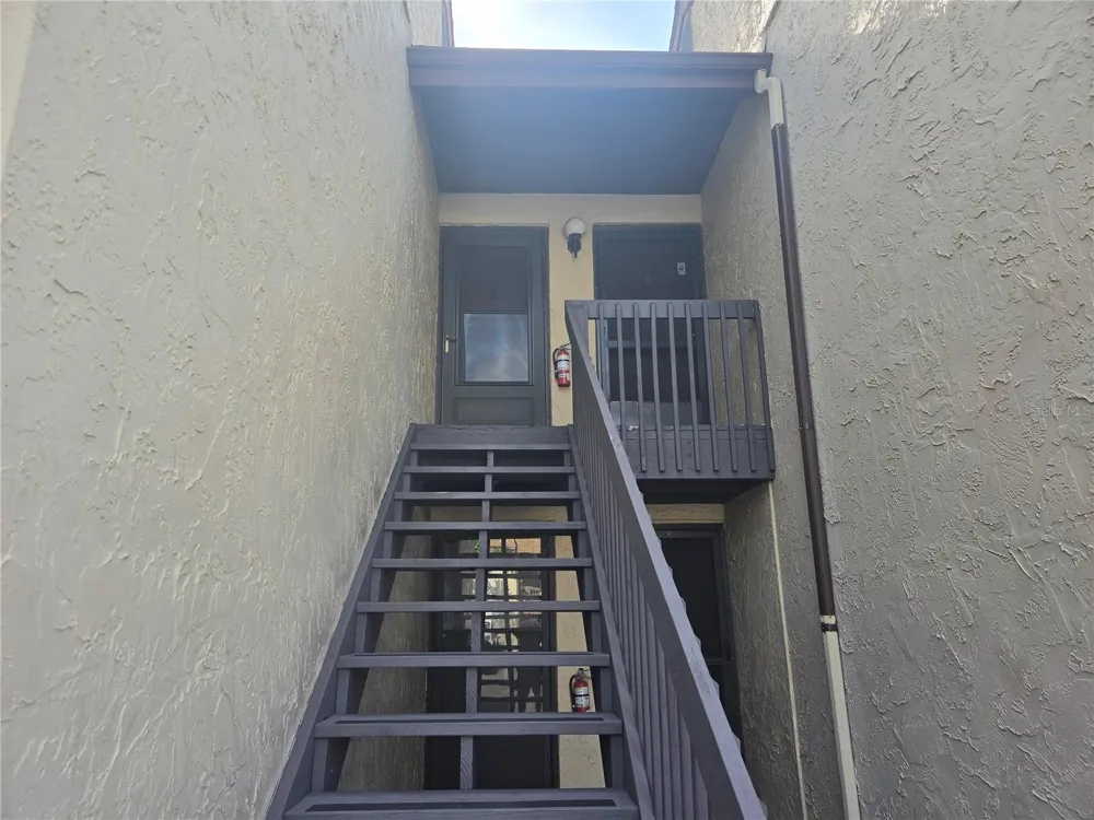 2721 HIDDEN LAKE BOULEVARD #C Sarasota, FL 34237