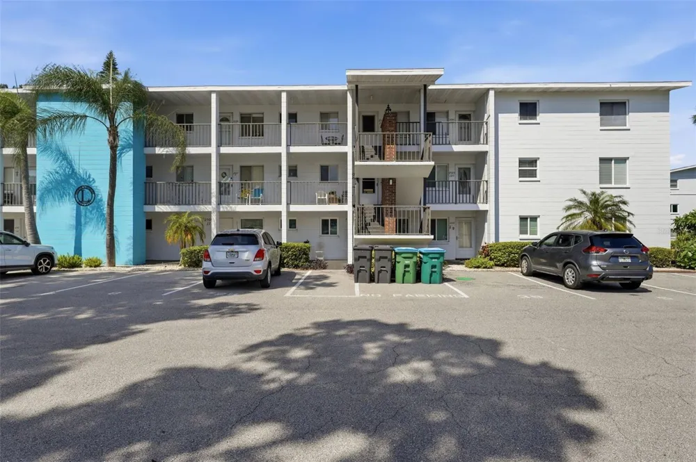 2545 FLAMINGO BOULEVARD #L37 Bradenton, FL 34207