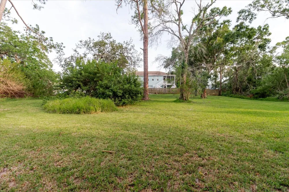 HIGHLAND AVENUE Tarpon Springs, FL 34689