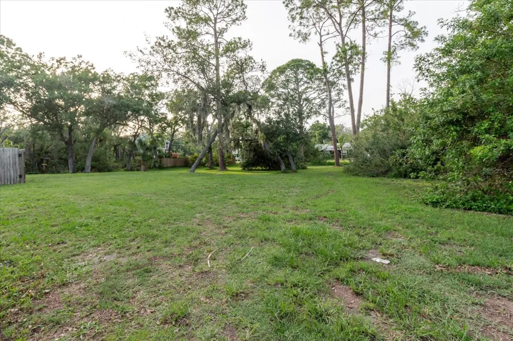 HIGHLAND AVENUE Tarpon Springs, FL 34689