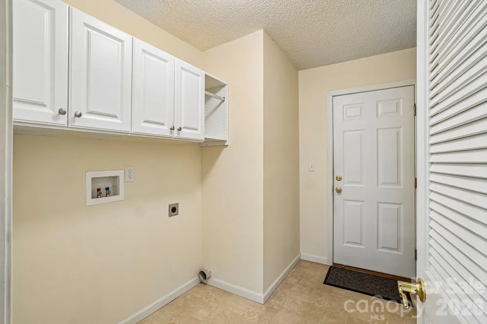 263 Fairway View Drive Etowah, NC 28729