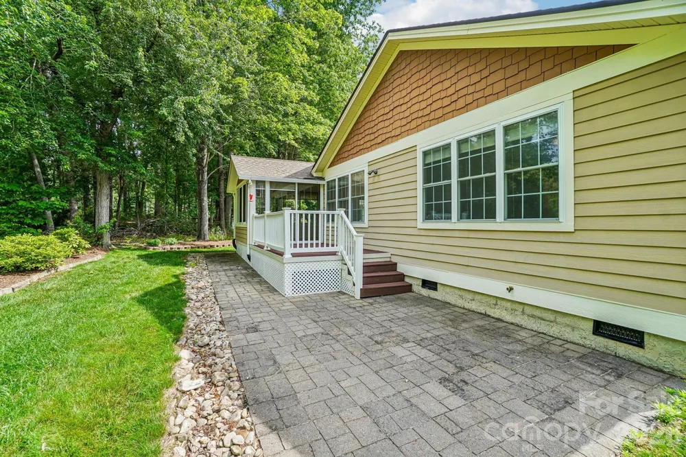 263 Fairway View Drive Etowah, NC 28729