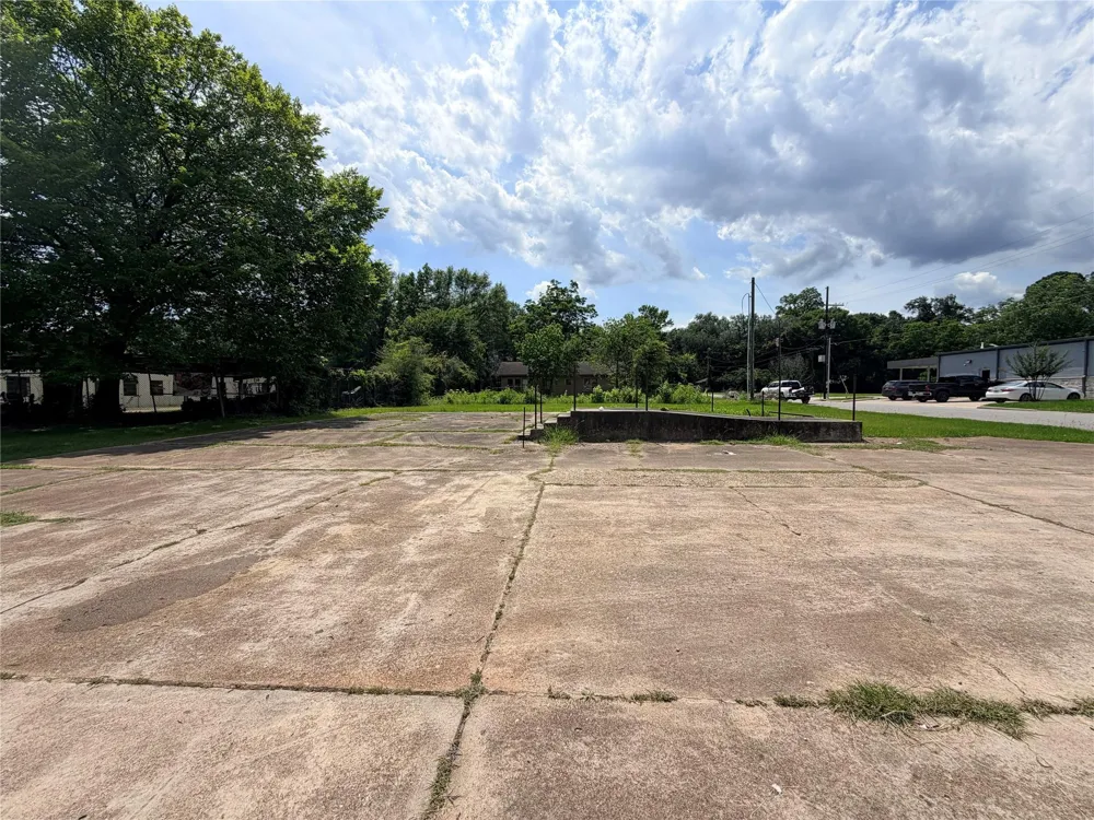 502 S Magnolia Street Woodville, TX 75979