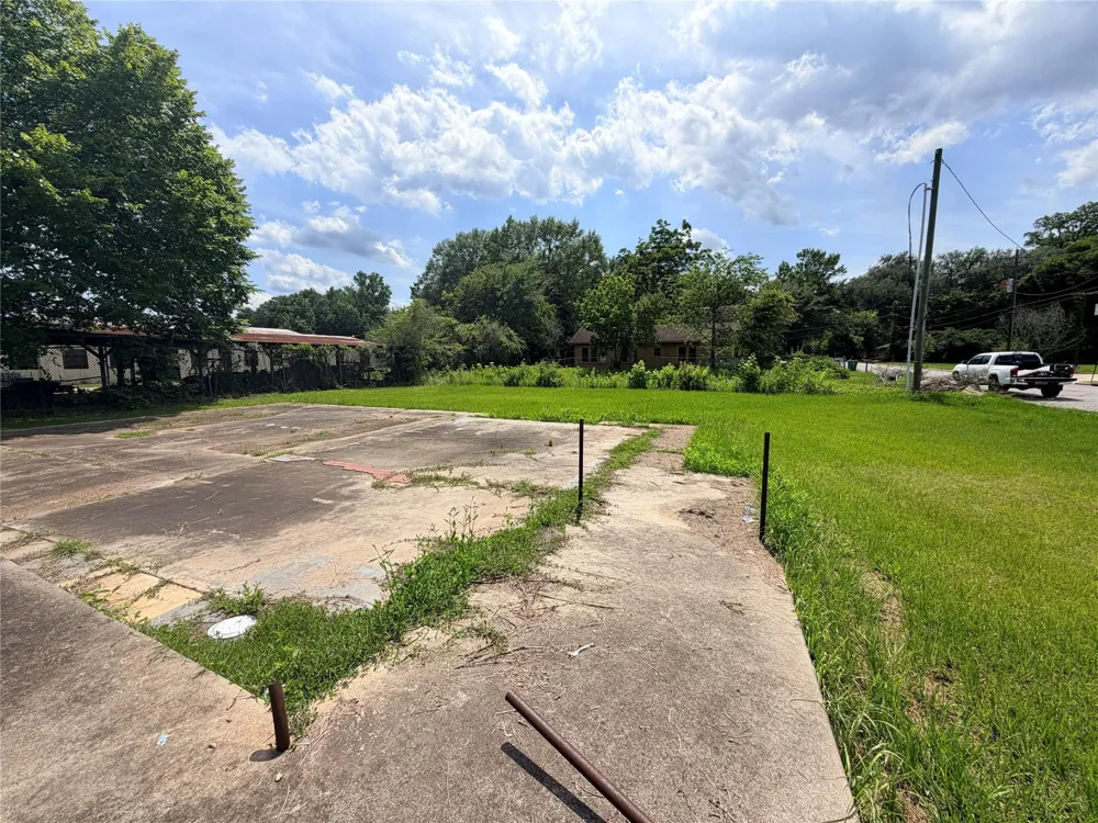 502 S Magnolia Street Woodville, TX 75979
