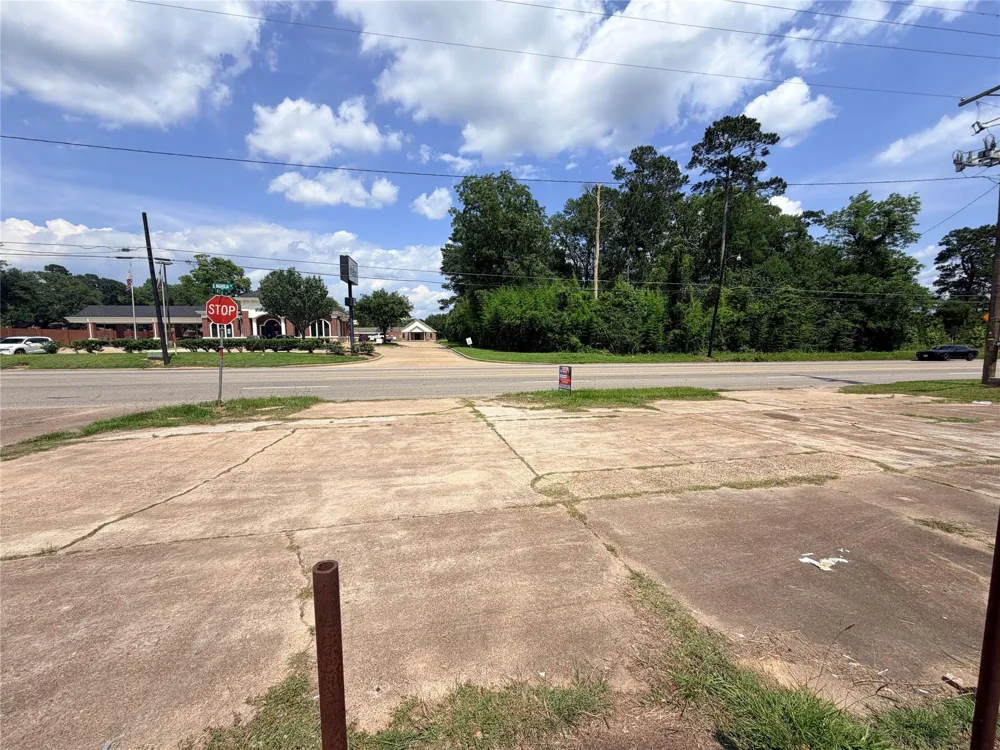 502 S Magnolia Street Woodville, TX 75979