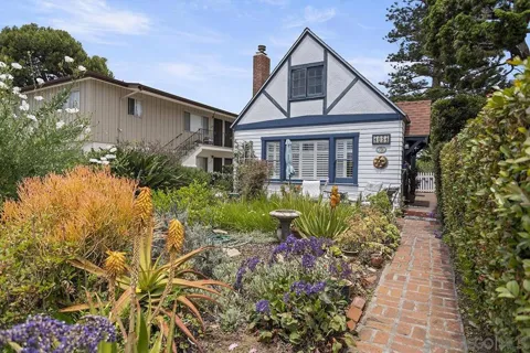 4854 Del Mar Avenue