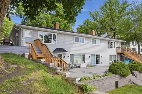 1110 W Lake Drive
