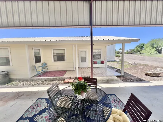 230 De Zavala St Brackettville, TX 78832