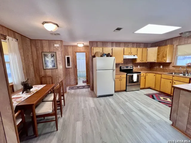 230 De Zavala St Brackettville, TX 78832