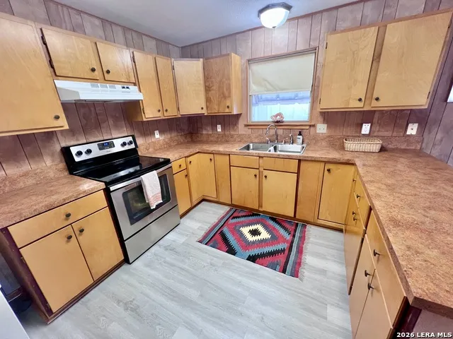 230 De Zavala St Brackettville, TX 78832