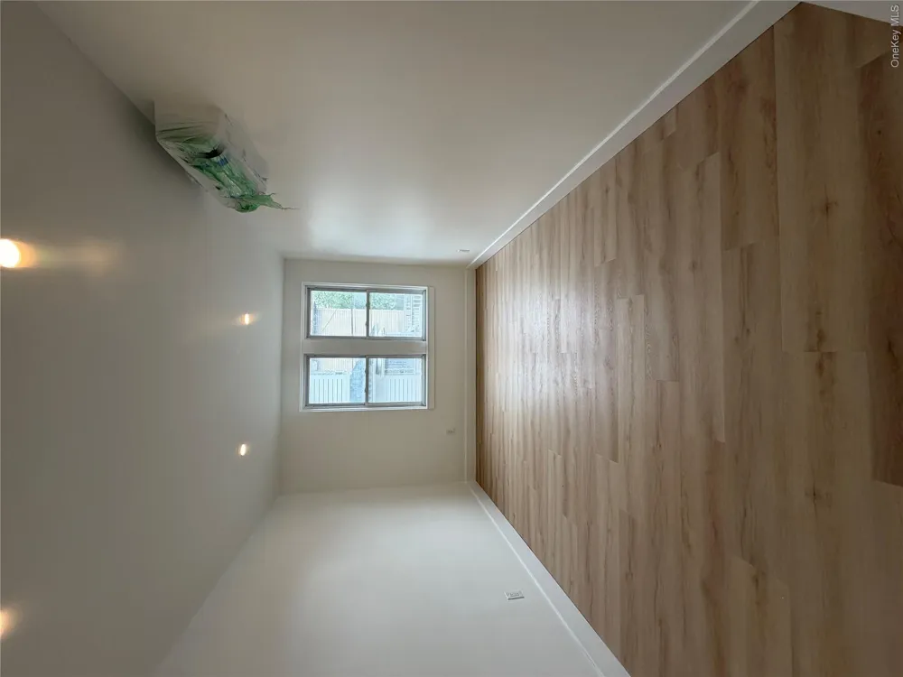 3105 Roberts Avenue Bronx, NY 10461