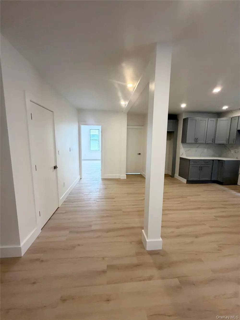 3105 Roberts Avenue Bronx, NY 10461