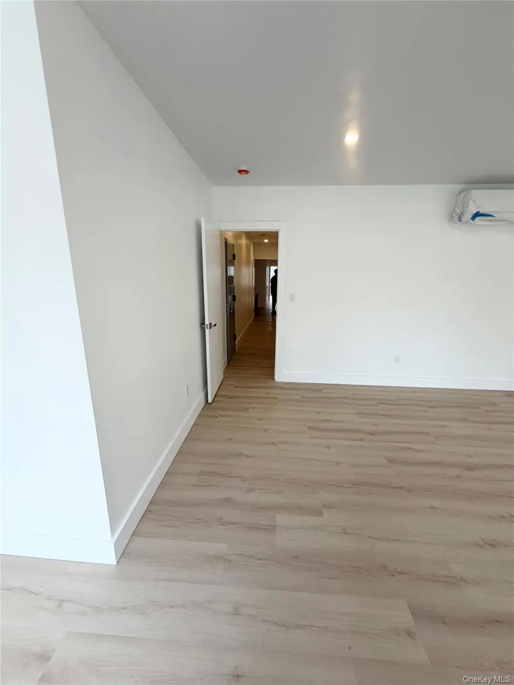 3105 Roberts Avenue Bronx, NY 10461