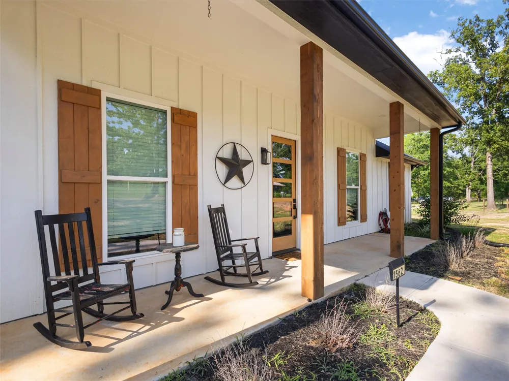 1562 Willow Oak Road Gladewater, TX 75647