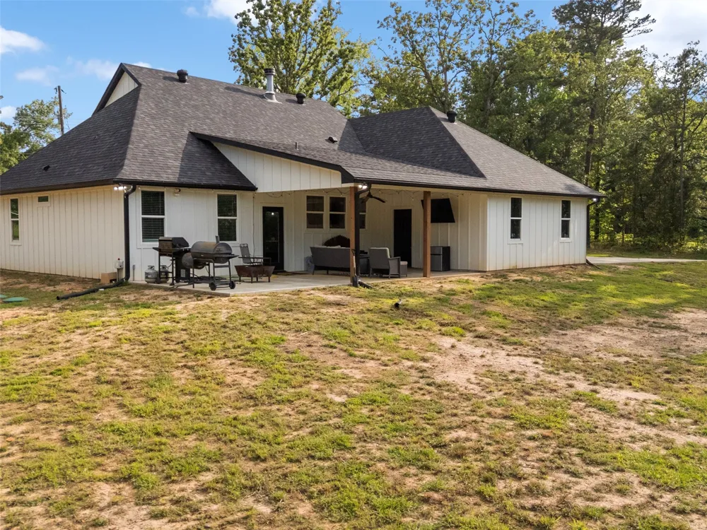 1562 Willow Oak Road Gladewater, TX 75647