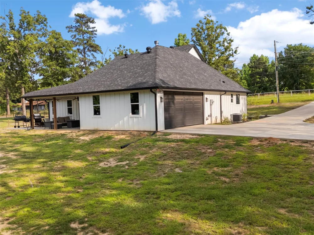 1562 Willow Oak Road Gladewater, TX 75647