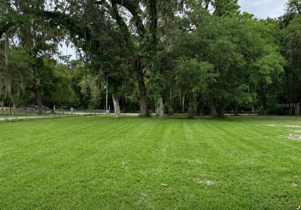 12253 E BERRY LANE Floral City, FL 34436