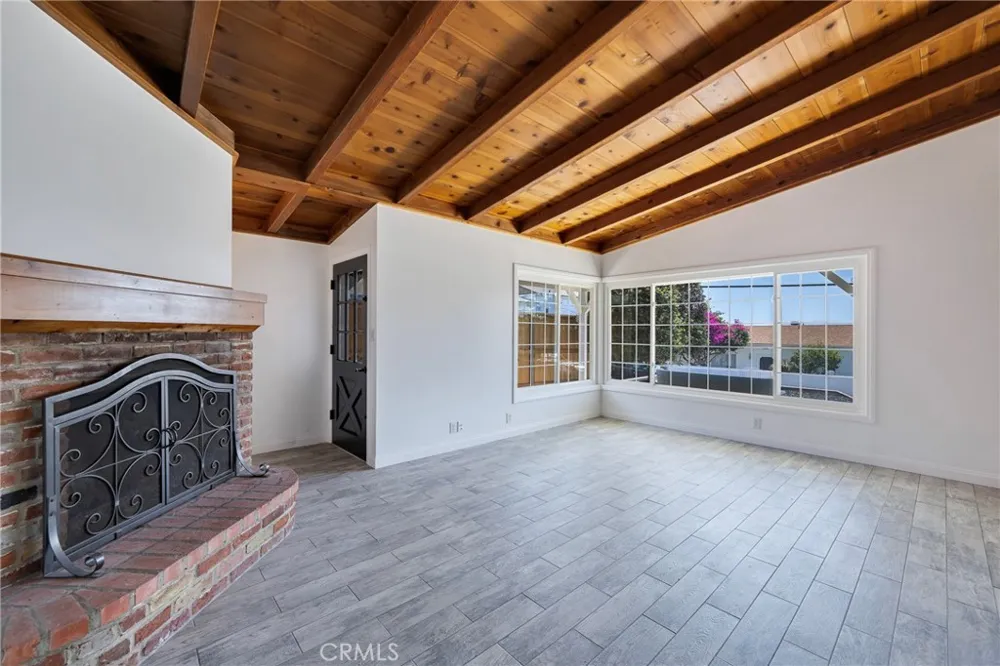 1547 Neptune Encinitas, CA 92024