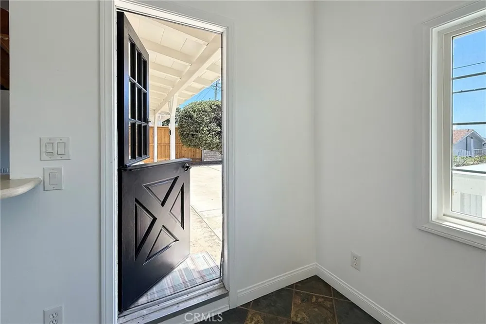 1547 Neptune Encinitas, CA 92024