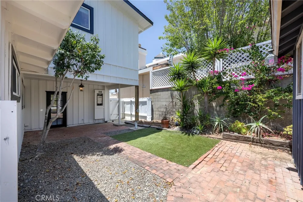 1547 Neptune Encinitas, CA 92024