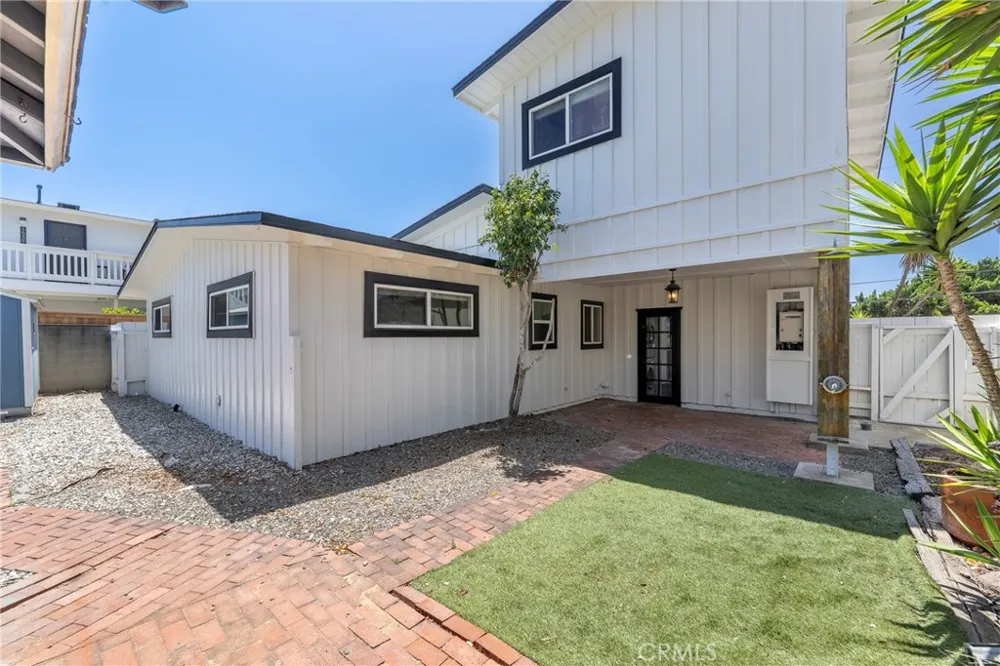 1547 Neptune Encinitas, CA 92024