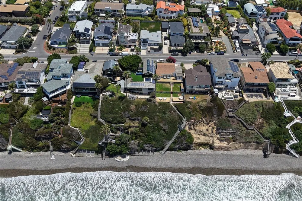 1547 Neptune Encinitas, CA 92024