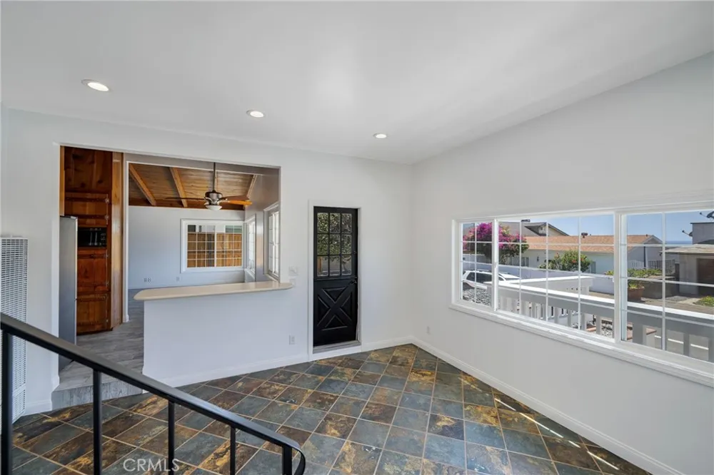 1547 Neptune Encinitas, CA 92024