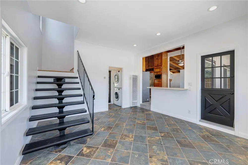 1547 Neptune Encinitas, CA 92024