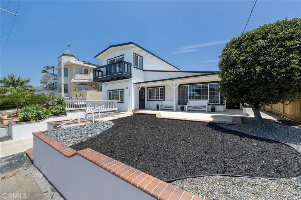1547 Neptune Encinitas, CA 92024