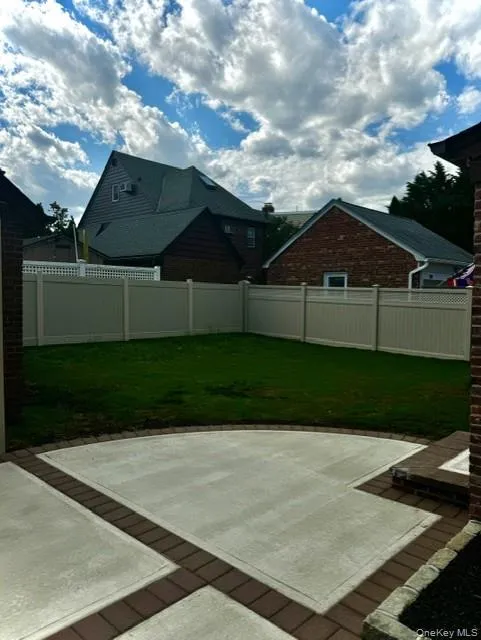 191 Brixton Road S Garden City, NY 11530