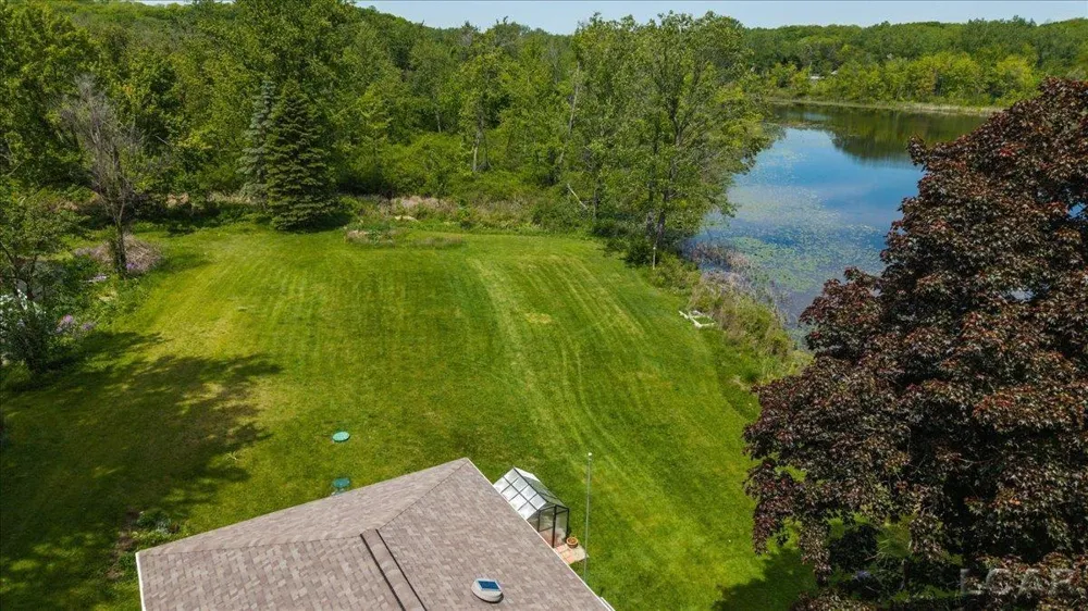 1400 Lakeview Drive Manchester Township, MI 49287