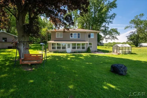 1400 Lakeview Drive