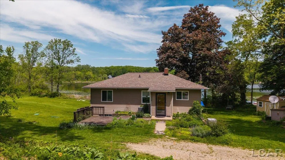 1400 Lakeview Drive Manchester Township, MI 49287