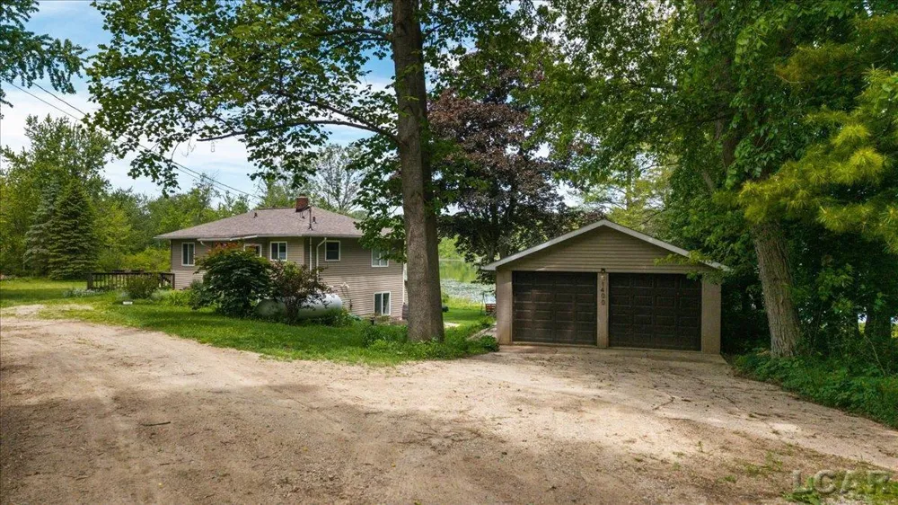 1400 Lakeview Drive Manchester Township, MI 49287