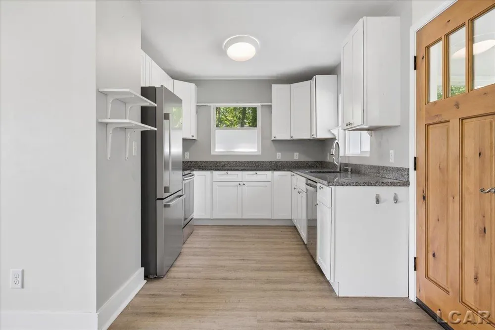 1400 Lakeview Drive Manchester Township, MI 49287