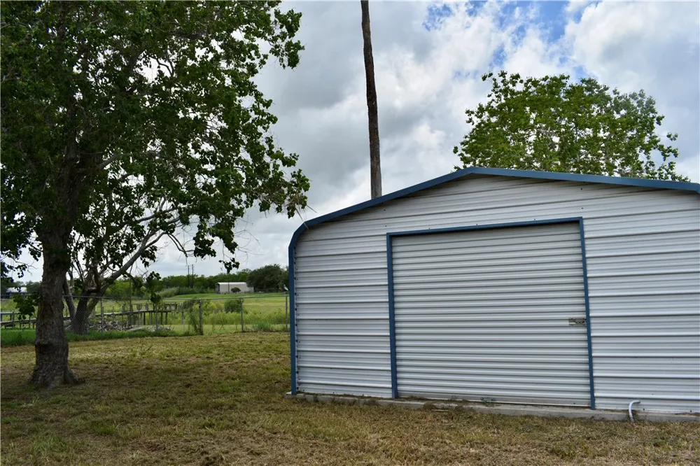 25051 Lakeshore Drive Mathis, TX 78368