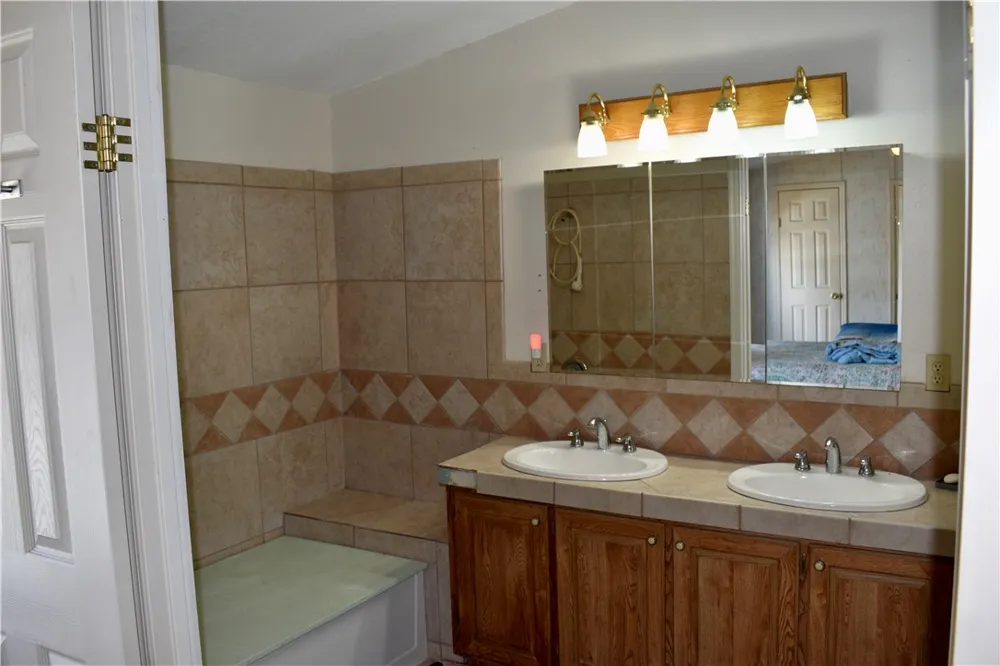25051 Lakeshore Drive Mathis, TX 78368