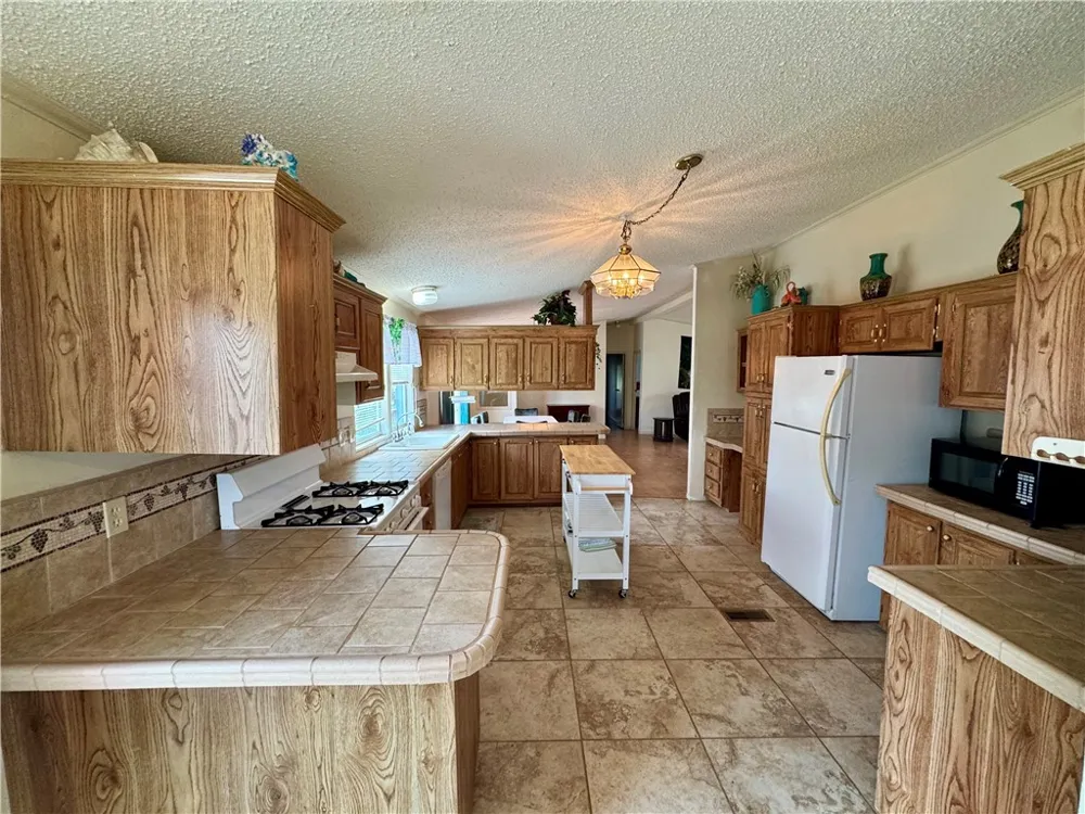25051 Lakeshore Drive Mathis, TX 78368