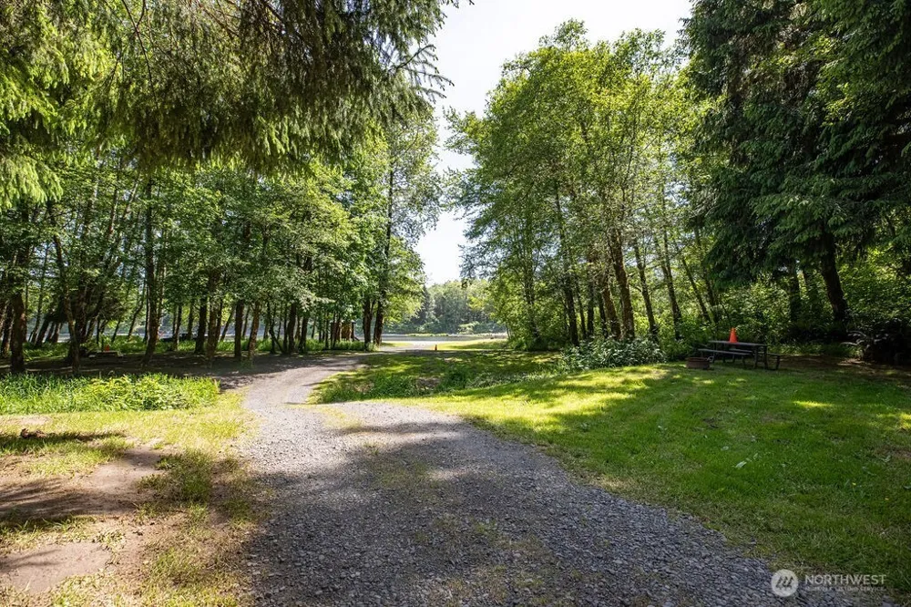 745 Green Road Forks, WA 98331
