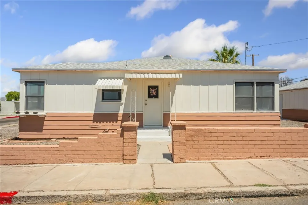 1719 Wasington Street Needles, CA 92363