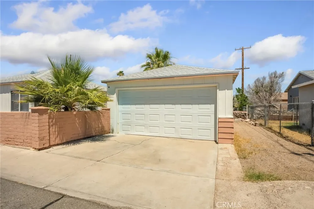 1719 Wasington Street Needles, CA 92363