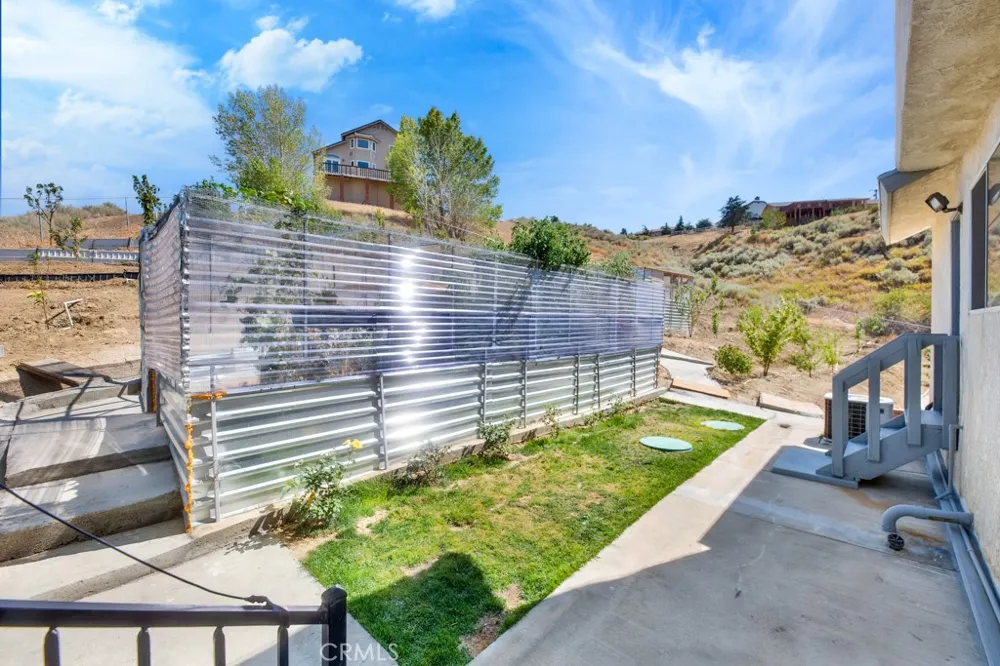 42804 Barnstead Drive Lake Hughes, CA 93532