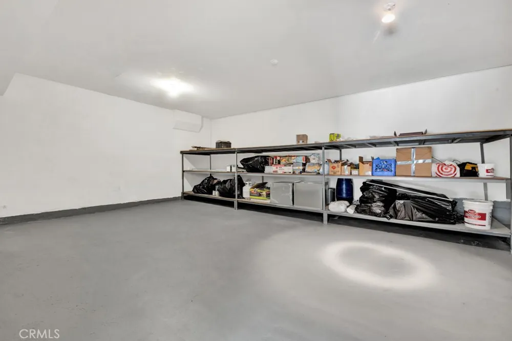42804 Barnstead Drive Lake Hughes, CA 93532