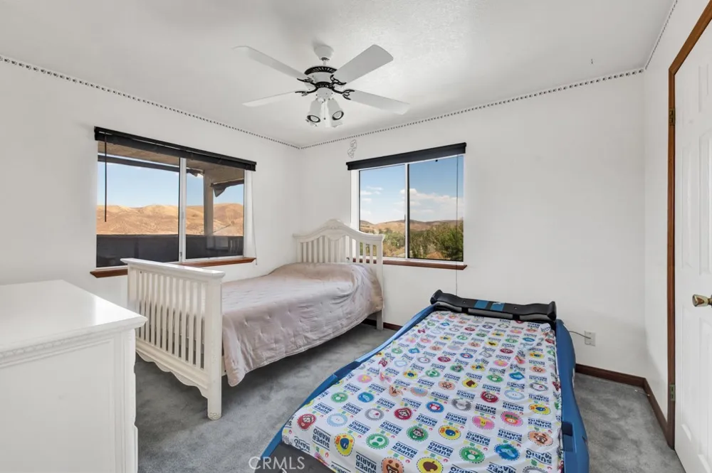 42804 Barnstead Drive Lake Hughes, CA 93532
