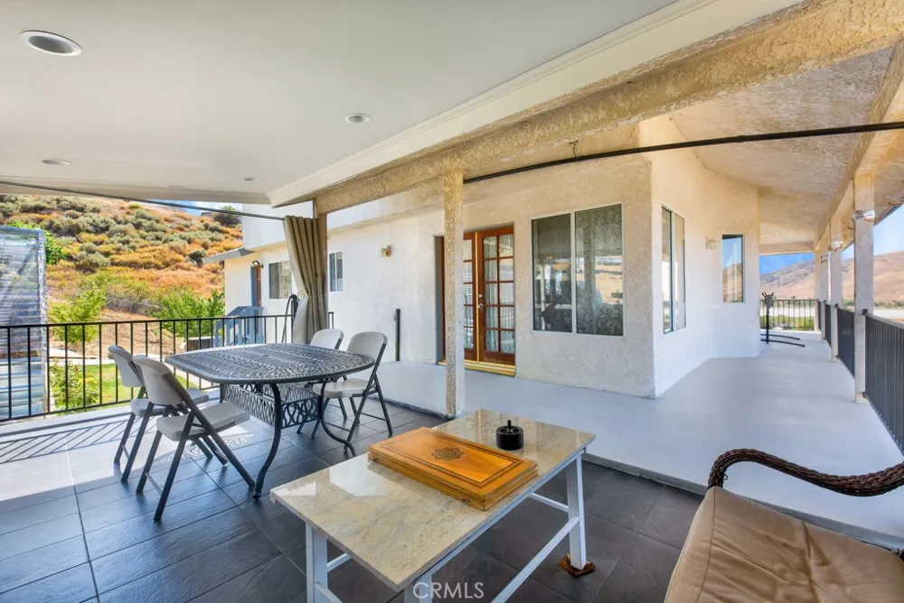 42804 Barnstead Drive Lake Hughes, CA 93532