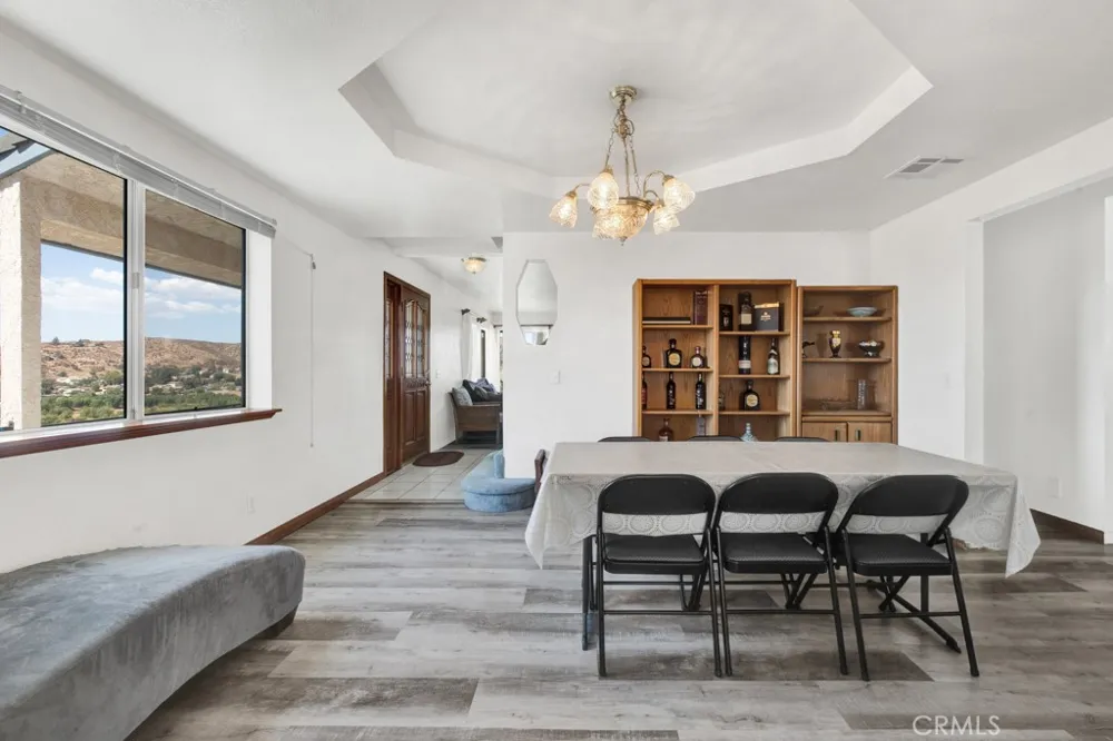 42804 Barnstead Drive Lake Hughes, CA 93532