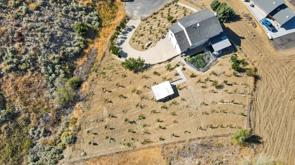 42804 Barnstead Drive Lake Hughes, CA 93532